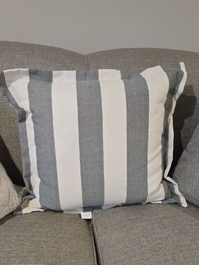 Host Pick!🎉 Threshold Cream & Black Striped Overstuffed Outdoor Throw Pillow